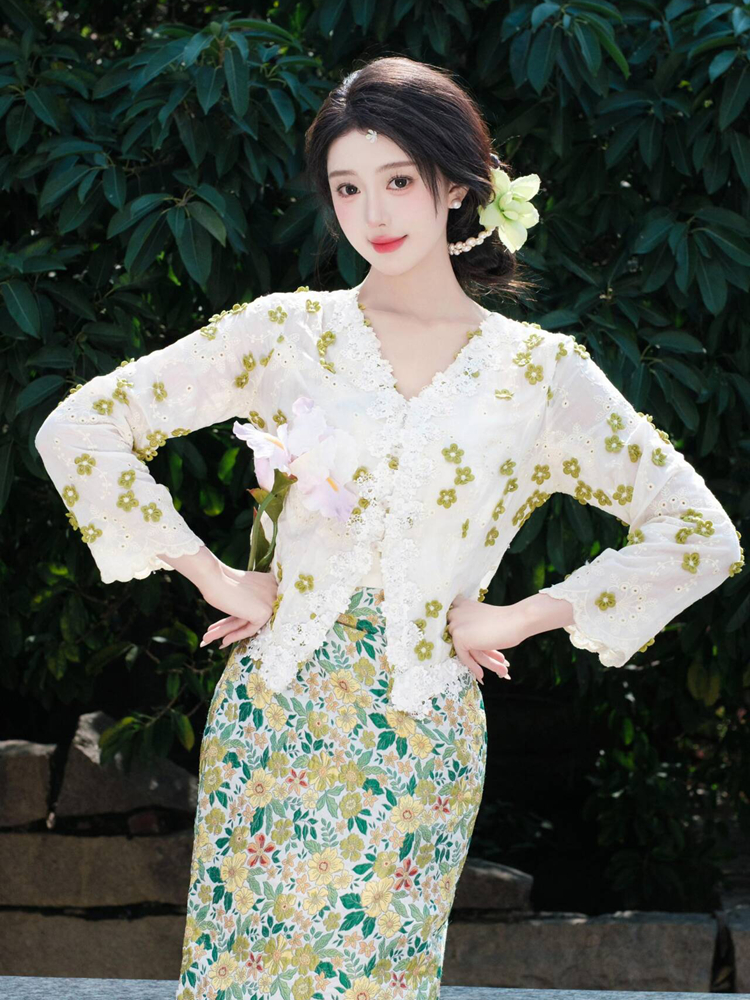 Ethnic Clothing & Online Fashion Store Khaadi Uk - New Ethnic Style Small Hairpin Flower