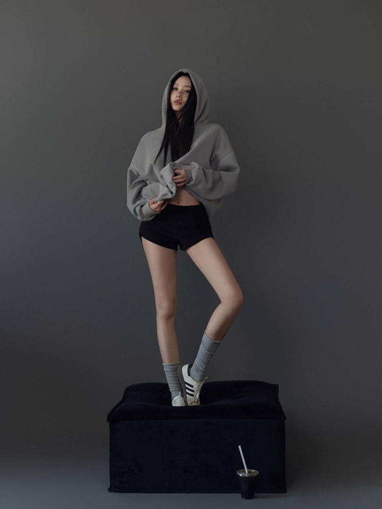 Gray Mood Portrait Theme Photo - Ethnic Clothing & Online Fashion Store Khaadi Uk recension och pris