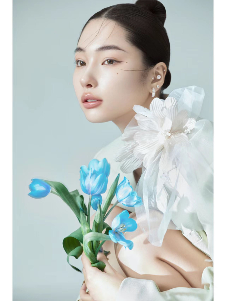 Green Ostrich Feather Suit 202 - Ethnic Fashion Magazine recension och pris