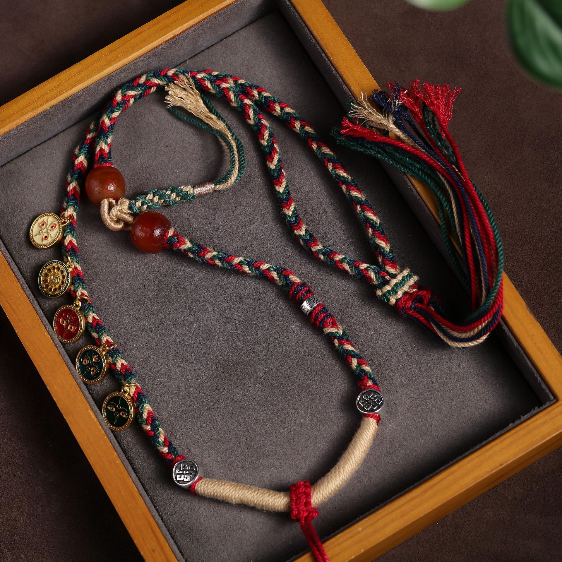 Tibetan Five Way Colorful Pend - Ethnic Fashion Way recension och pris
