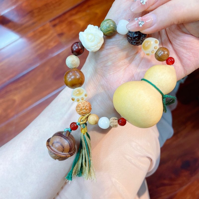 Multi-Treasure Gourd Bracelet  - Ethnic Fashion Way recension och pris