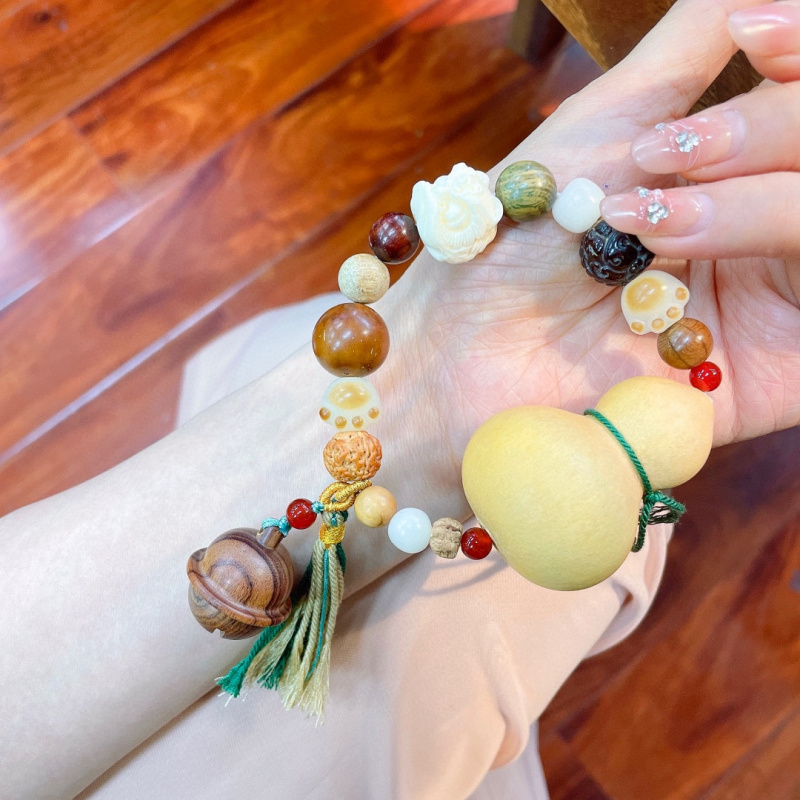 Multi-Treasure Gourd Bracelet  - Ethnic Fashion Way recension och pris
